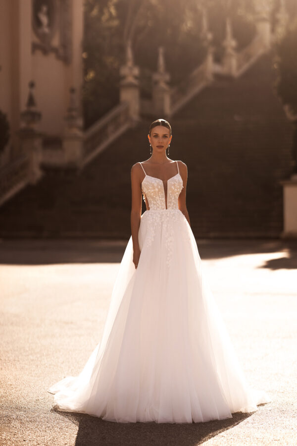 Rochie de mireasa ﻿Nita