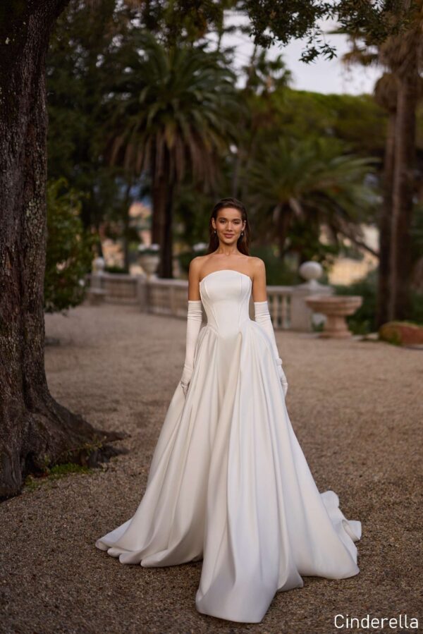 Rochie de mireasa Cinderella