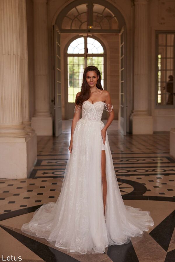 Rochie de mireasa Lotus